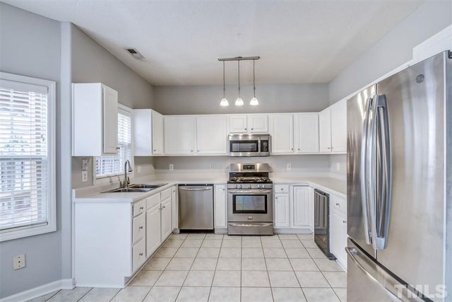 121 Danesway Drive, Holly Springs, NC 27540