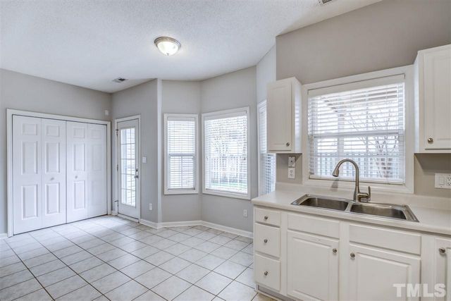 121 Danesway Drive, Holly Springs, NC 27540