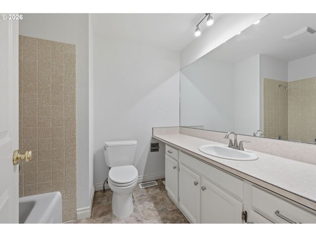 13525 Sw Fircrest Ct, Beaverton, OR 97008