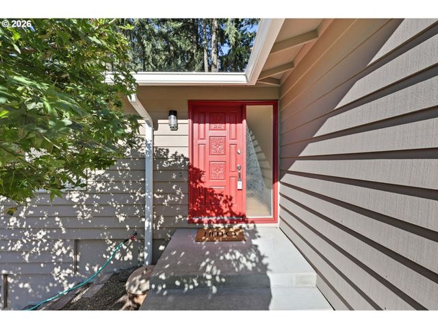 13525 Sw Fircrest Ct, Beaverton, OR 97008