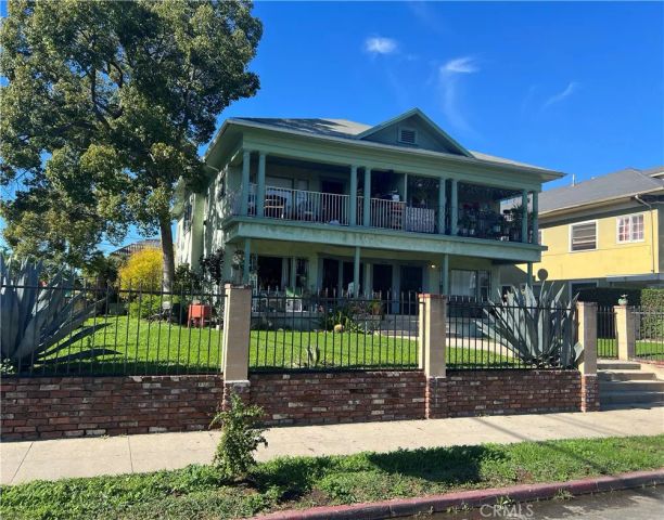 2955 Van Buren Place, Los Angeles, CA 90007