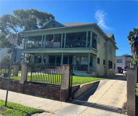 2955 Van Buren Place, Los Angeles, CA 90007