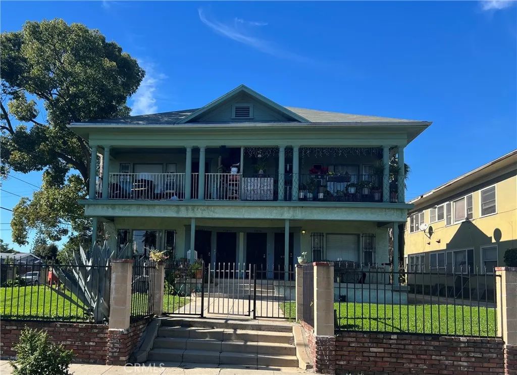 2955 Van Buren Place, Los Angeles, CA 90007