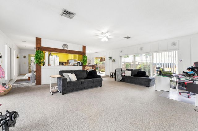 1675 E Breezy Lane, West Palm Beach, FL 33417