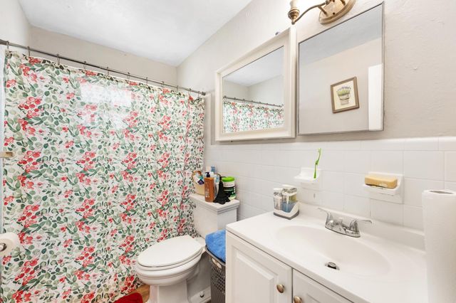1675 E Breezy Lane, West Palm Beach, FL 33417