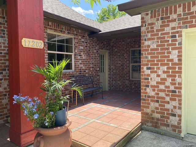 17202 La Hwy 930, Prairieville, LA 70769