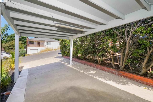 2120 Strang Ave, Castro Valley, CA 94578