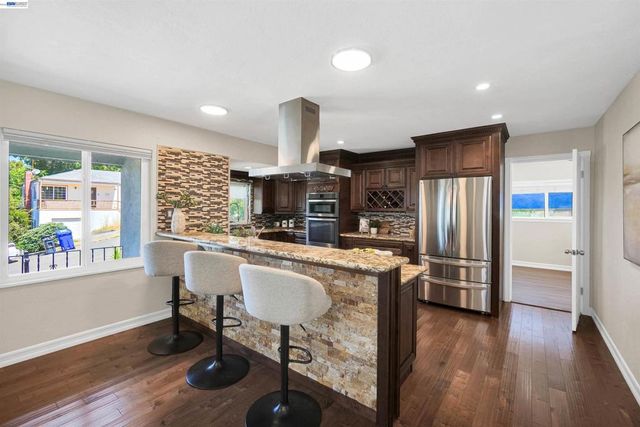 2120 Strang Ave, Castro Valley, CA 94578