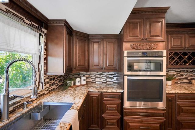 2120 Strang Ave, Castro Valley, CA 94578