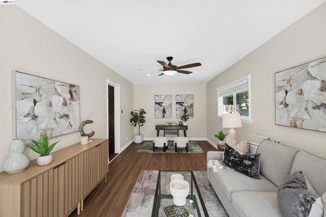 2120 Strang Ave, Castro Valley, CA 94578