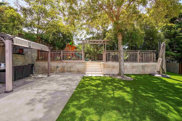 2120 Strang Ave, Castro Valley, CA 94578