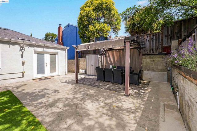 2120 Strang Ave, Castro Valley, CA 94578