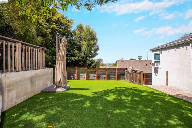 2120 Strang Ave, Castro Valley, CA 94578