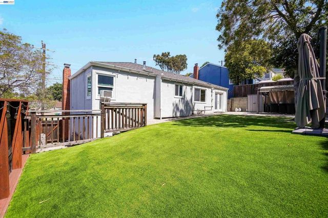 2120 Strang Ave, Castro Valley, CA 94578
