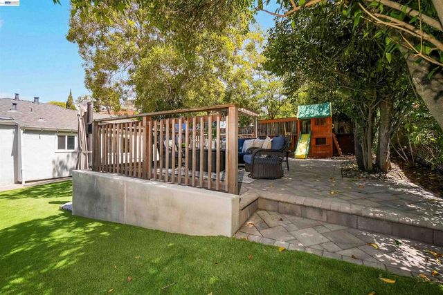 2120 Strang Ave, Castro Valley, CA 94578