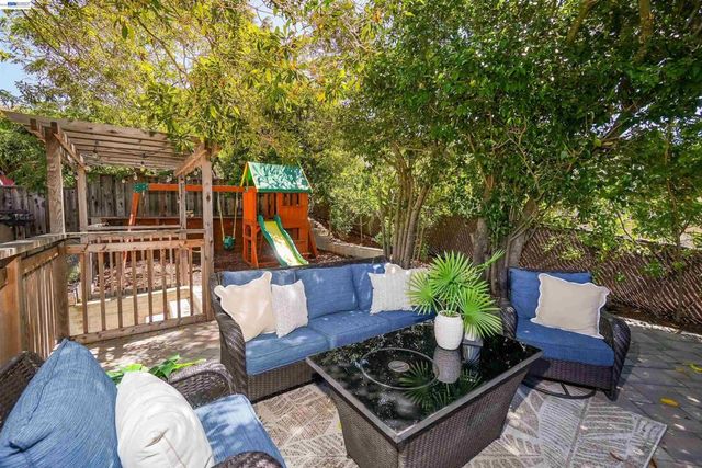2120 Strang Ave, Castro Valley, CA 94578