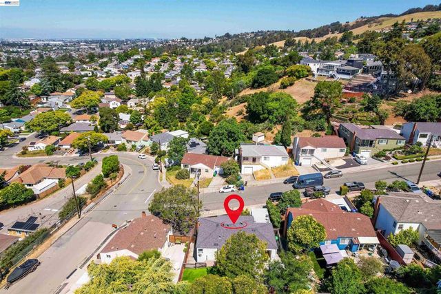 2120 Strang Ave, Castro Valley, CA 94578