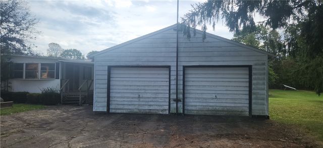 201 Douthett Dr, Jamestown, PA 16134