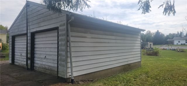 201 Douthett Dr, Jamestown, PA 16134