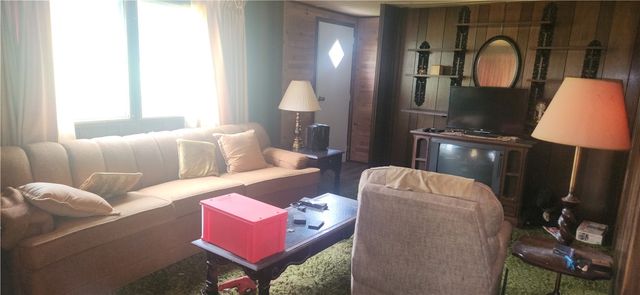 201 Douthett Dr, Jamestown, PA 16134