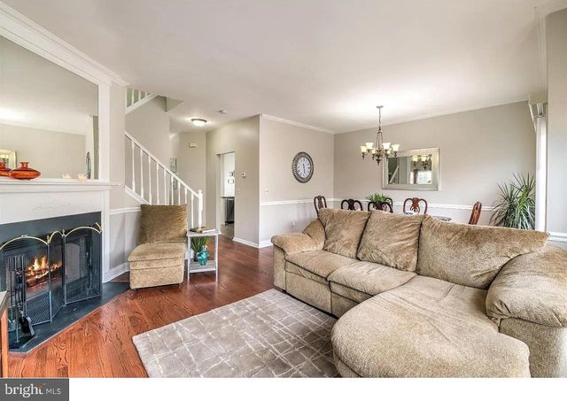 216 E WAVERLY CT, Robbinsville, NJ 08691