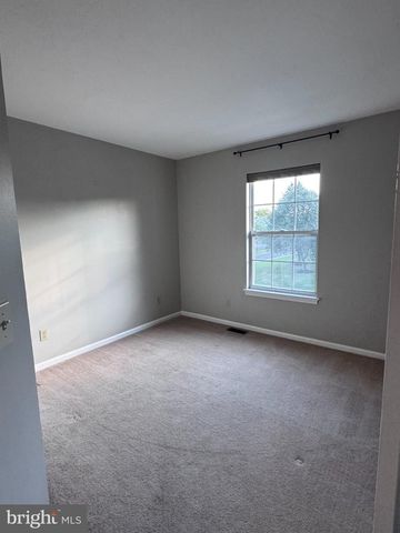 216 E WAVERLY CT, Robbinsville, NJ 08691