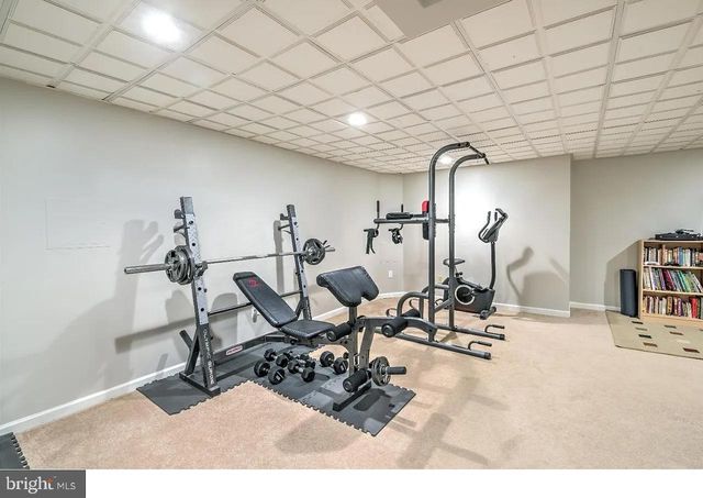 216 E WAVERLY CT, Robbinsville, NJ 08691