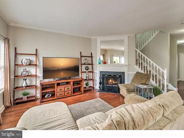 216 E WAVERLY CT, Robbinsville, NJ 08691