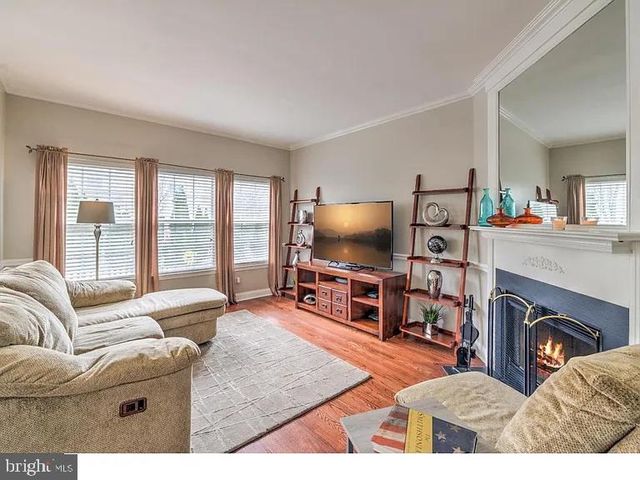 216 E WAVERLY CT, Robbinsville, NJ 08691