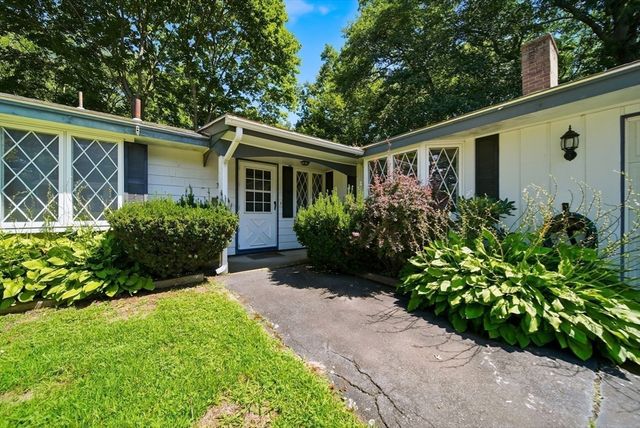 34 Cornell Rd, Danvers, MA 01923