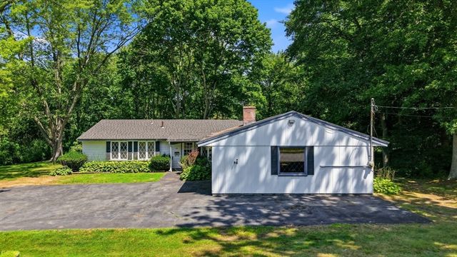 34 Cornell Rd, Danvers, MA 01923