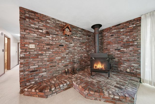 34 Cornell Rd, Danvers, MA 01923