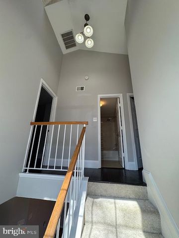 15661 MONTVIEW DR, Dumfries, VA 22025