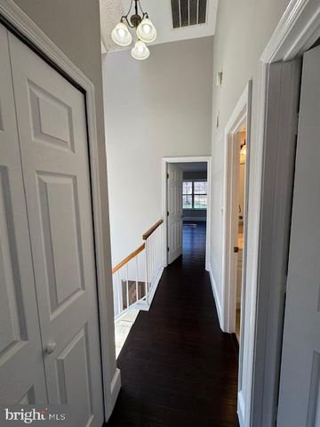 15661 MONTVIEW DR, Dumfries, VA 22025