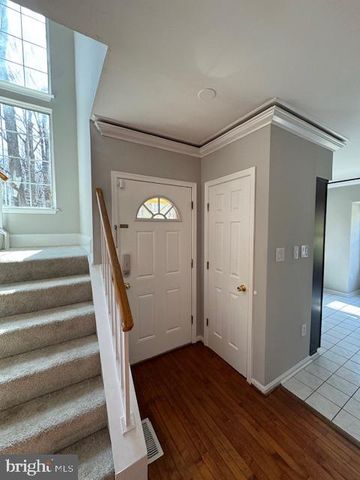 15661 MONTVIEW DR, Dumfries, VA 22025