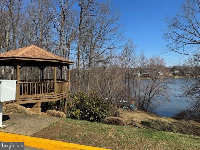 15661 MONTVIEW DR, Dumfries, VA 22025