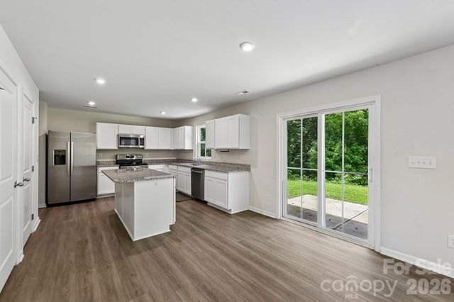 6931 Ludell Lane, Charlotte, NC 28215