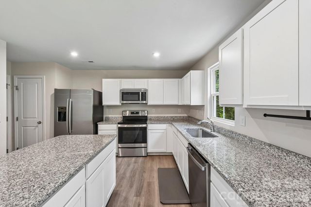 6931 Ludell Lane, Charlotte, NC 28215