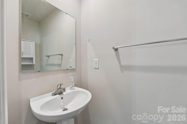 6931 Ludell Lane, Charlotte, NC 28215