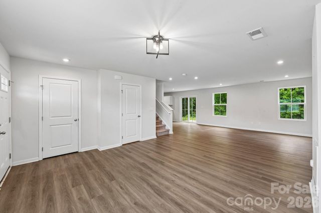6931 Ludell Lane, Charlotte, NC 28215