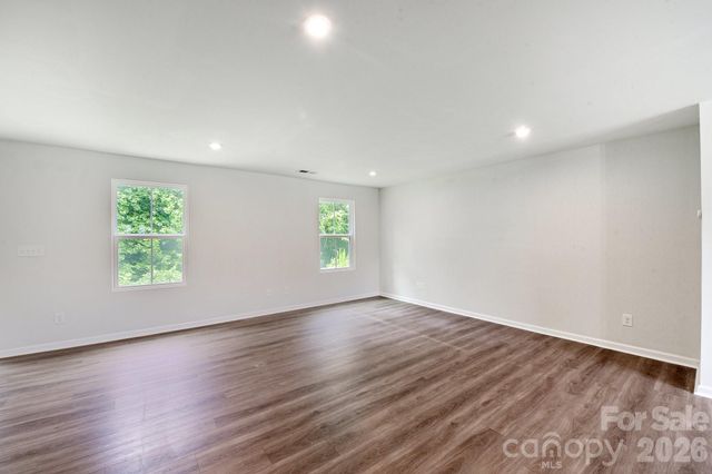 6931 Ludell Lane, Charlotte, NC 28215