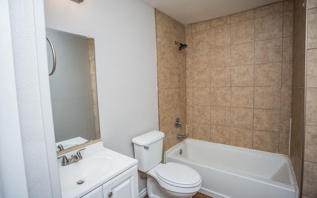 755 W Knox Street, Slaton, TX 79364