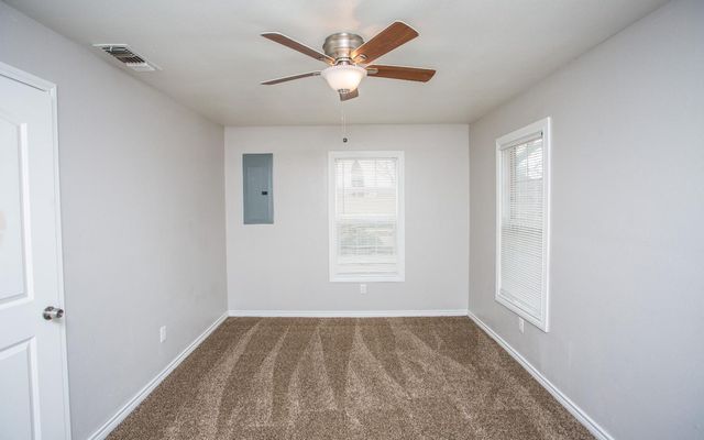 755 W Knox Street, Slaton, TX 79364