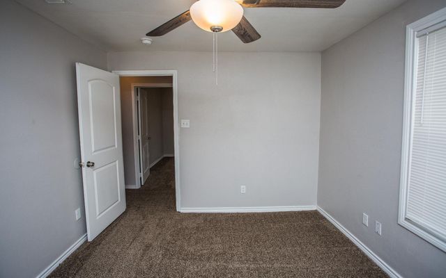 755 W Knox Street, Slaton, TX 79364