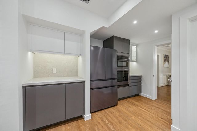 2420 Locke Lane, Houston, TX 77019