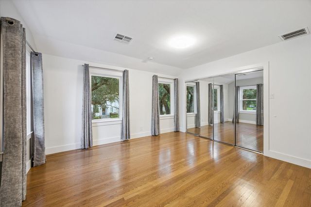 2420 Locke Lane, Houston, TX 77019