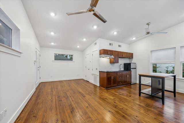2420 Locke Lane, Houston, TX 77019