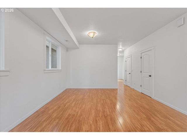 1512 Se 117TH Ave, Portland, OR 97216