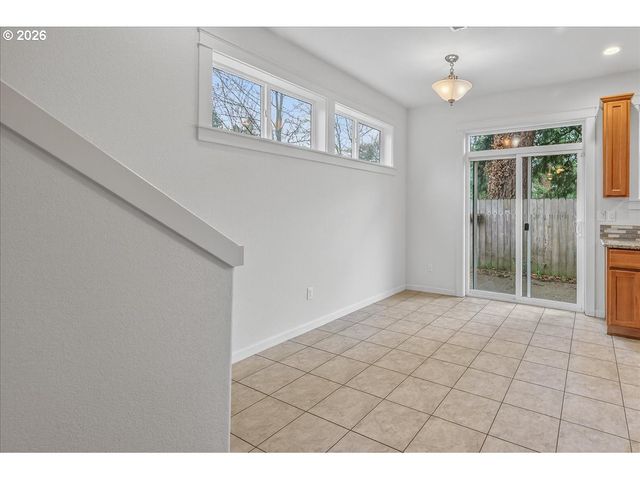 1512 Se 117TH Ave, Portland, OR 97216