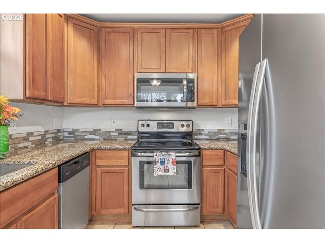 1512 Se 117TH Ave, Portland, OR 97216